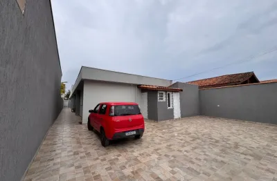 Casa em condomínio para venda, itanhaém / sp. possui piscina e 02 dormitórios