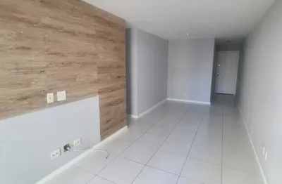 Aluguel apartamento, 3 quartos + dependência,na freguesia jacarepaguá