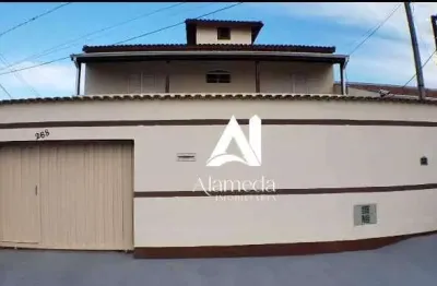 Casa com 3 dormitórios para alugar, 234 m² por R$ 3.500/mês - Parque dos Pinheiros - Hortolândia/SP