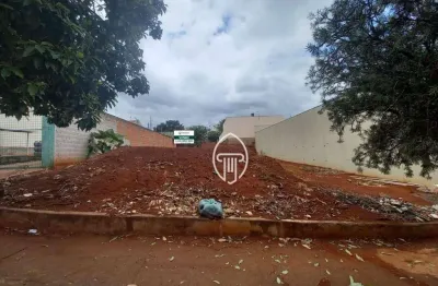 Terreno à venda na Avenida Senador Souza Naves, 800, Centro, Ibiporã
