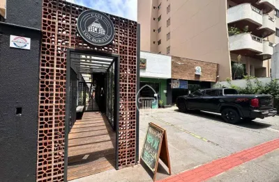 Casa comercial com 10 salas para alugar na Rua Santos, Centro, Londrina