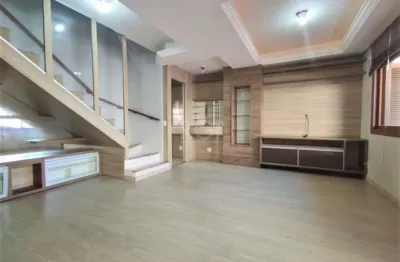 Linda casa de 3 dormitórios e 1 suite, 2 vagas, semi mobiliada na tristeza.