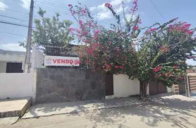 Casa para venda em pesqueira, centro, 3 dormitórios, 1 suíte, 1 banheiro, 1 vaga