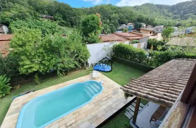 Excelente casa no condomínio ubá recanto em itaipu.