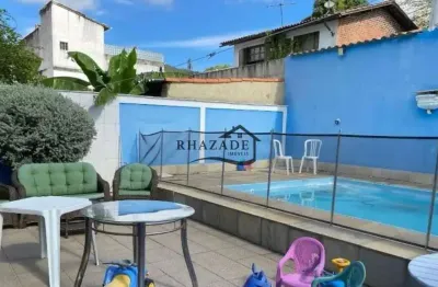 Excelente casa em itaipu niterói, a 300 metros dos principais mercados.