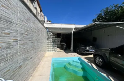 Casa no maravista, niterói, 1ª quadra da av central, a 150 metros do supermarkt.