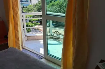 Maravilhoso loft a poucos passos da praia de piratininga