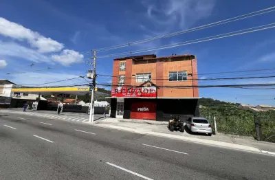 Loja comercial de frente para a francisco da cruz nunes/piratininga, niterói.
