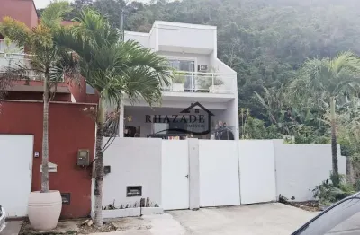 Excelente casa duplex, com 4 quartos piscina – piratininga/niterói.
