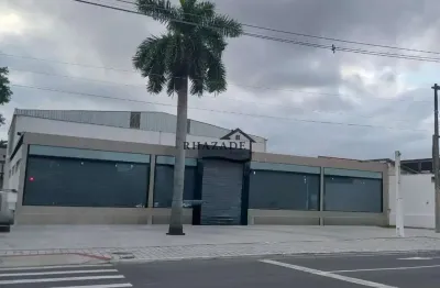 Sala comercial em piratininga próximo a entrada de camboinhas