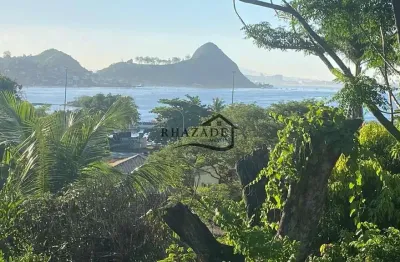 Excelente casa na praia de Charitas/Niterói - 972m2 de terreno - Vista mar.
