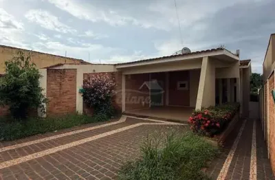 Casa para alugar em jataí, centro, com 3 quartos, com 500 m²