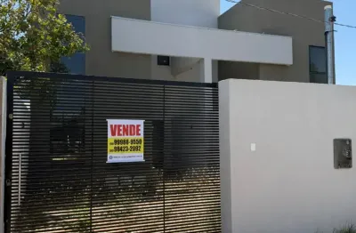 Sobrado novo com piscina - acabamento de primeira, show de imovel!!!