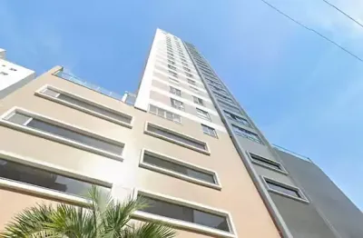 Oportunidade... apto com 3 suítes, 4 bwc, 2 vagas, próximo ao mar, mobiliado. e pronto para morar...