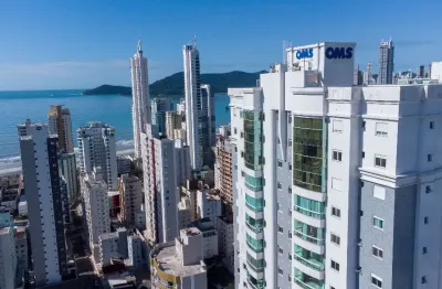 Apto mobiliado 4 suítes, 5 bwc, 4 vagas, no centro de bc pata vc