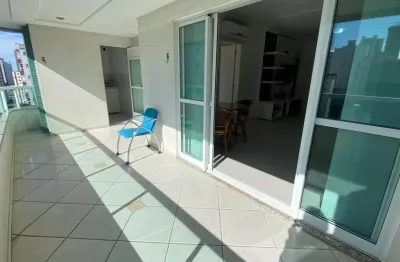 No centro de bc 2 dorm. 2 bwc, 1 vg, mobiliado com churrasqueira na sacada
