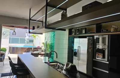 Oportunidade alto padrão com piscina, 3 dorm,  mobiliado e equipado, aceita permuta e faz preço pra pagamento a vista, venha conferir e se apaixonar