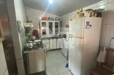 Vende-se casa com 2 dormitórios no conjunto hillda mandarino em londrina-pr