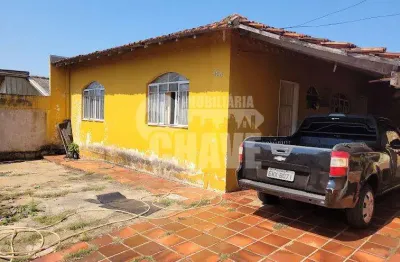 Vende-se casa com 2 dormitórios no waldermar hauer em londrina-pr