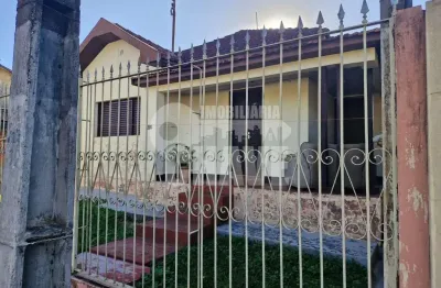 Vende-se casa com lote extra na avenida mario de menezes em ibiporã-pr