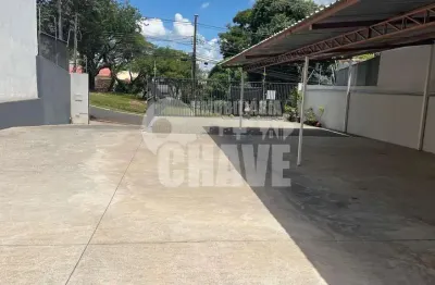 Aluga-se estacionamento com escritório, na rua humaitá, londrina - pr