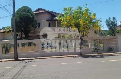 Casa com 5 quartos para alugar no Itamarati, Londrina 
