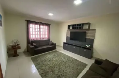Sobrado para venda tem 177 metros quadrados com 3 quartos