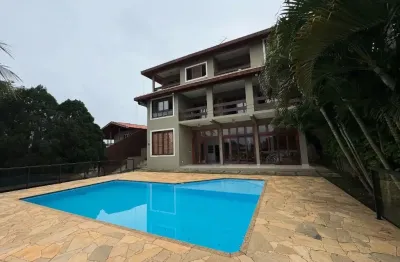 Bela chácara pé na água com uma grande area de laze em meio a natureza