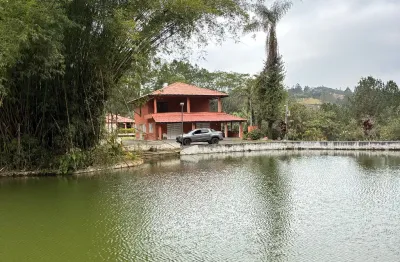 Lindo sítio com muita natureza e rico em água ah 90 mk da cidade de são paulo