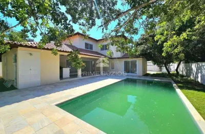 Casa nova à venda com 4 suítes, piscina e área gourmet, 3 vagas na marina, armação dos buzios , rj