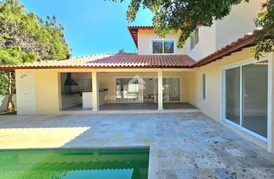 Casa nova à venda com 4 suítes, piscina e área gourmet, 3 vagas na marina, armação dos buzios , rj