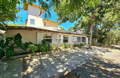Casa à venda em condomínio com 4 quartos(3 suítes), piscina privativa em maguinhos, armação dos buzios rj