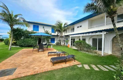 Flat/casa em condomínio frontal mar com 1 quarto (1 suíte) na praia rasa, armação dos buzios, rj