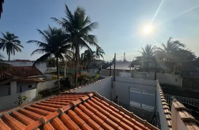 Casa no palmeiras a 450m da praia – 3 dorms (2 suítes) + área gourmet e escritura! r$150 mil + parcelas
