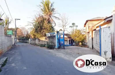 Chácara à venda com área de 5.036,30m² e casa ampla com piscina em tremembé/sp