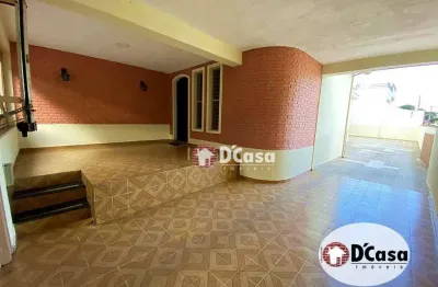 Casa térrea à venda para fim comercial ou residencial, espaço externo e privativo com câmara fria, localizada na avenida dom pedro i, taubaté-sp.