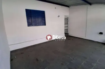 Casa com 2 quartos para alugar na Rua José Pedro Toledo Marcondes, Parque Três Marias, Taubaté