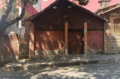 Casa à venda no Centro, Divinópolis 