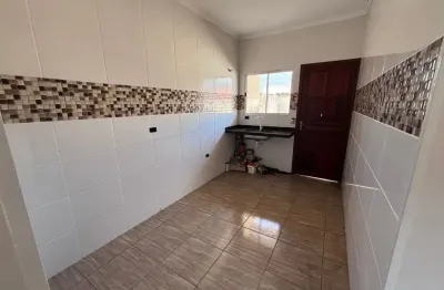 Casa em peruíbe – estância dos eucaliptos | 2 quartos, sala, cozinha e vaga de garagem