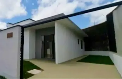 Casa aconchegante no parque turístico em peruíbe – 2 quartos e 2 vagas, a 800m da praia