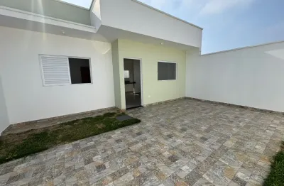 Casa no maria helena novaes em peruíbe – 3 dorms (1 suíte), a 400m da praia!