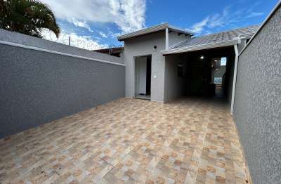 Casa com piscina, suíte e área gourmet no vila romar em peruíbe – aceita financiamento