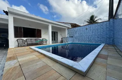 Casa com piscina e área gourmet na barra da jangada em peruíbe – 730m do mar