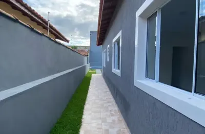 Casa no jardim jamaica em itanhaém, lado praia a 1500m do mar com 02 dormitórios (1 suíte), piscina, área gourmet e jardim