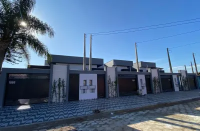 Casa com piscina no cibratel 2 – 3 dormitórios, 2 suítes e aceita financiamento!
