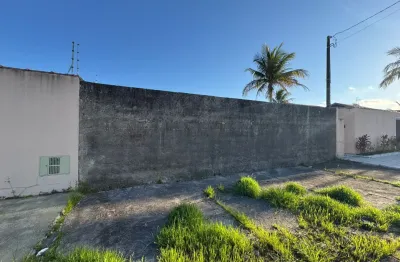 Erreno com 300m² no bairro jamaica em itanhaém – lado praia a 700m do mar, rua calçada e condições facilitadas