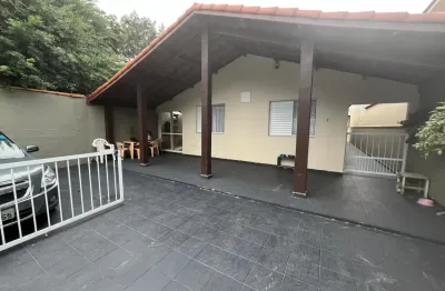 Casa Lado Praia no Suarão – 4 Dormitórios, Piscina e Edícula | Aceita Financiamento