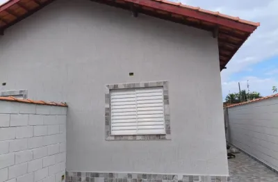 Casa na praia com 2 quartos em itanhaém por r$ 249.000,00
