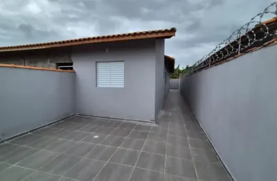 Casa na praia com 2 quartos em itanhaém por r$ 249.000,00