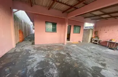 Casa lado praia, a 1,400 metros do mar, em itanhaém por r$ 220.000,00